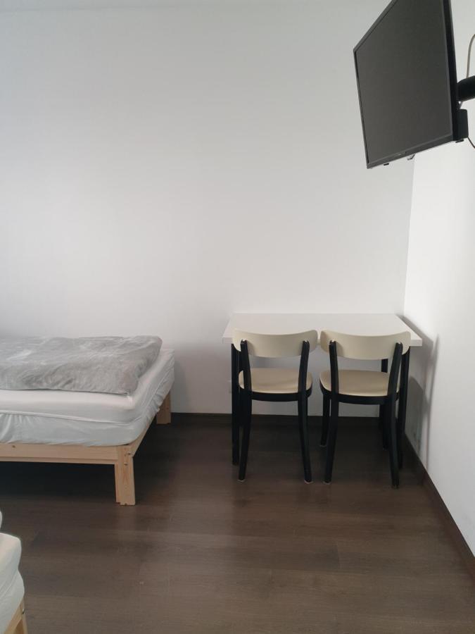Noclegi Piastow Exterior foto